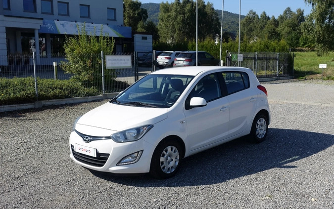 Hyundai i20 cena 10900 przebieg: 136000, rok produkcji 2012 z Strzelno małe 191